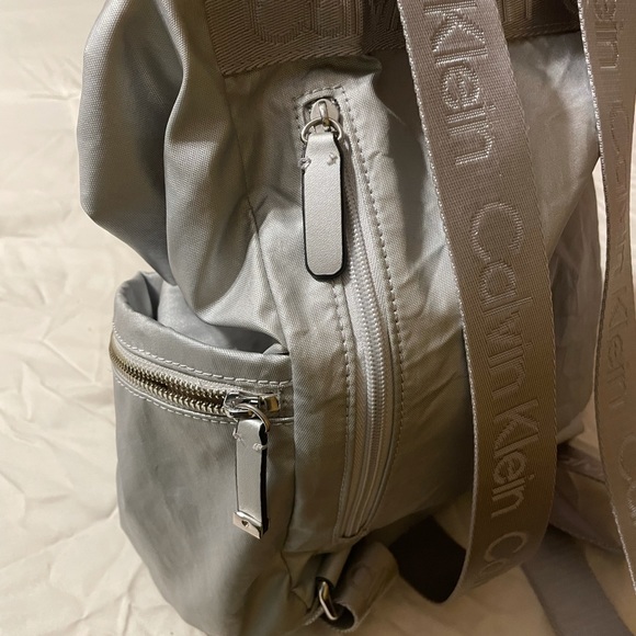 Back Pack - Picture 4 of 5